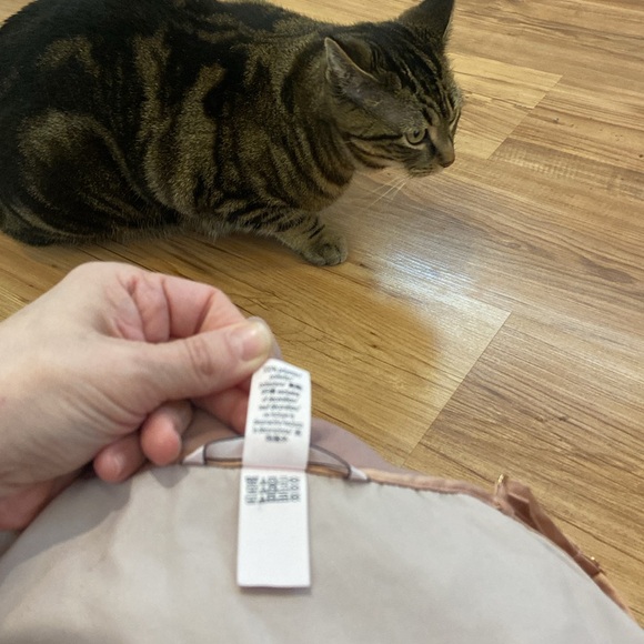 VICTORIA’S SECRET velvet ruffle strap camisole Large - Picture 7 of 8